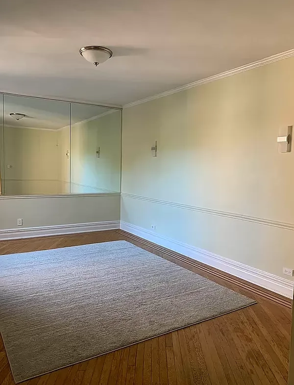 Top Floor Beauty! 1 Bed 1 Bath