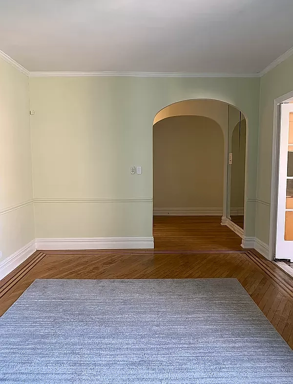 Top Floor Beauty! 1 Bed 1 Bath