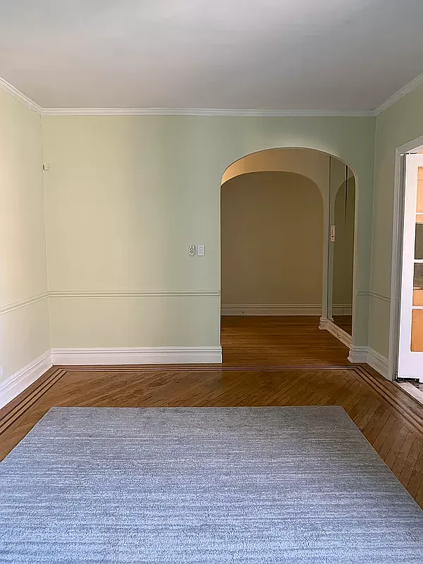 Top Floor Beauty! 1 Bed 1 Bath