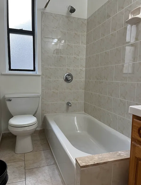 Junior 1 bedroom Marble Hill