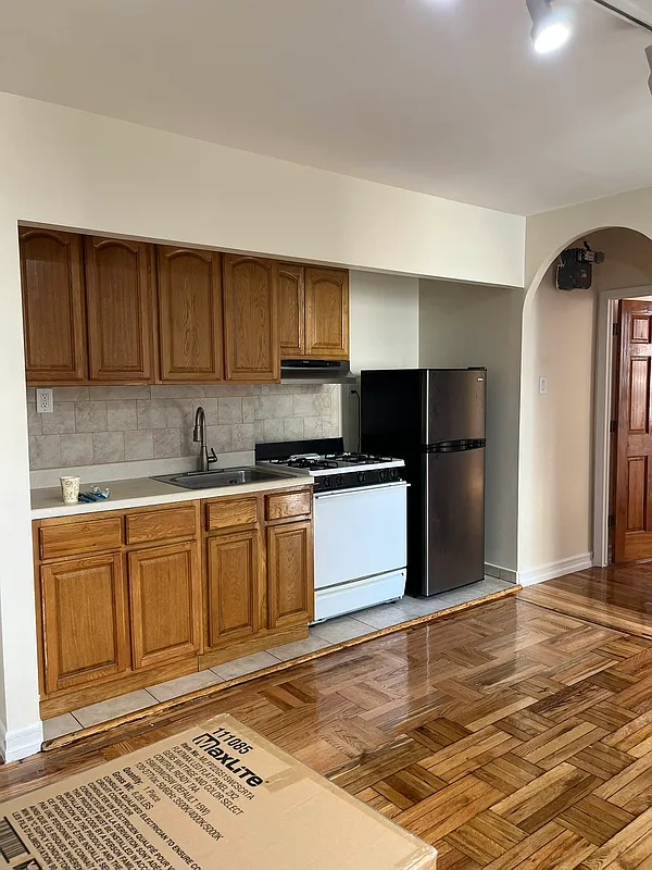 Junior 1 bedroom Marble Hill