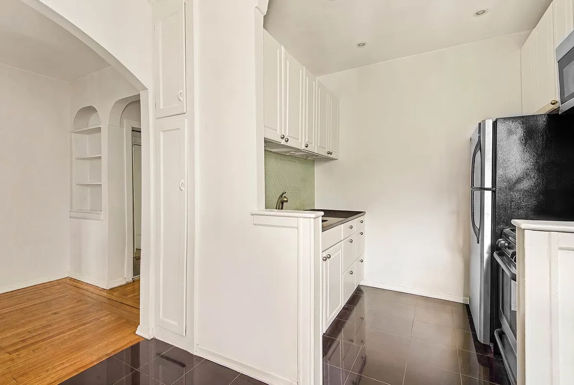XL 1 Bedroom Co-op in Park Terrace Gardens